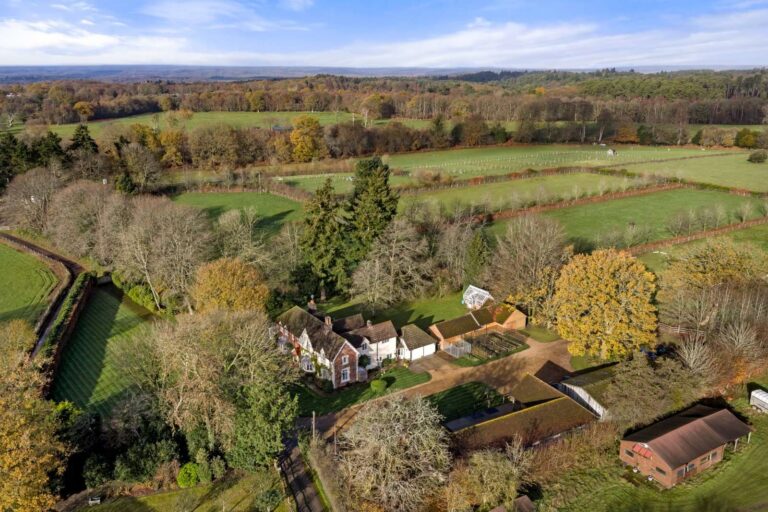 Roof Cleaning in Bramshott Common
