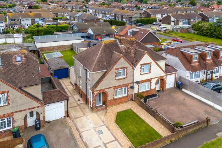 Roof Cleaning in Boundstone
